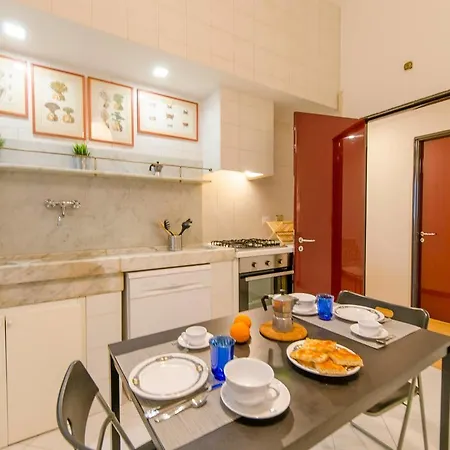 Hintown Heritage Rolli Apartman